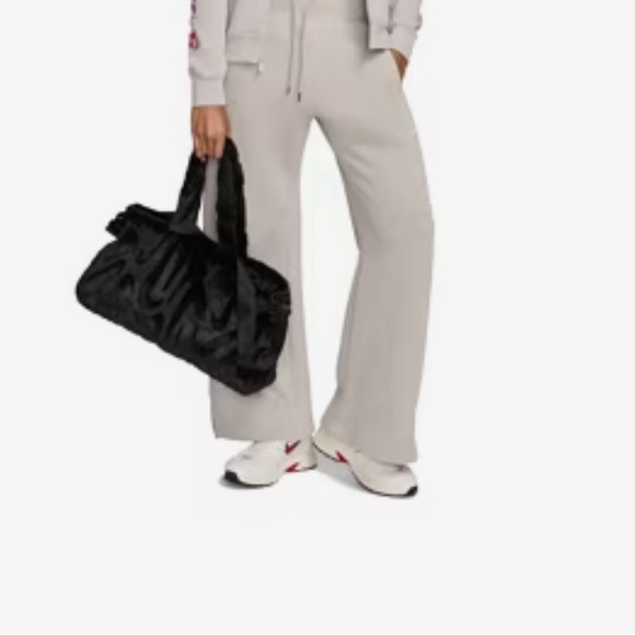 NIKE Luxurious Black Faux Fur Women's Bag 💼 - Picture 4 of 6